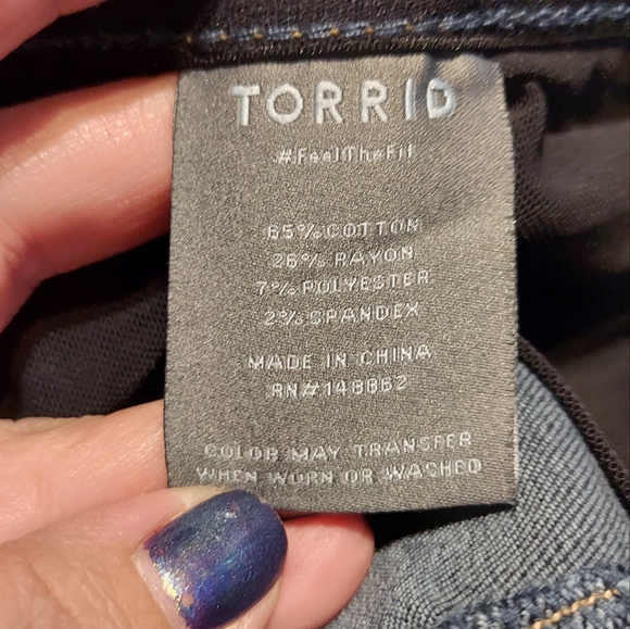 Torrid Bombshell Skinny Blue Jeans - Picture 6 of 10